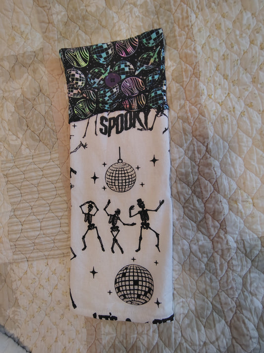 Skeleton disco party!