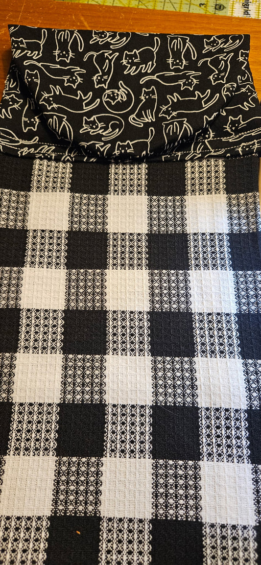 Checkered cats